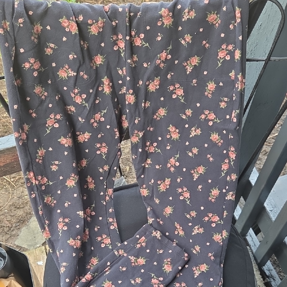 Torrid Black Floral Leggings